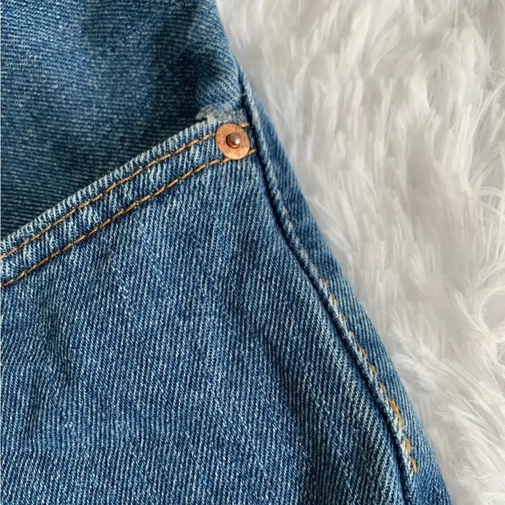 LEVIS 550 DENIM STUDDED CUTOFF SHORTS